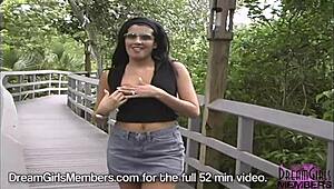 Sexy Cuban babe gets off outdoors at a local park today!