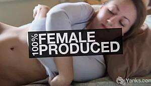 Yanks Amateur Harley Queen Masturbating with Vibrator Solo