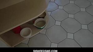 i'm horny for my petite stepsis izzy lush fucking me in the kitchen