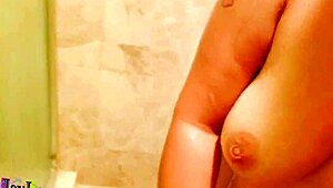 Man, showerin’ with Jaylainc com was wild... that huge black cock tho!