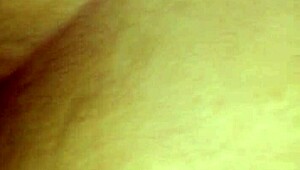 Big Booty Chick Cums on Dick During Penetration