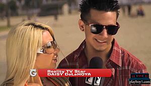 فتيات هاوية سيكسي 18+ يحسسن بالشغف في فيديو منزلي واقعي