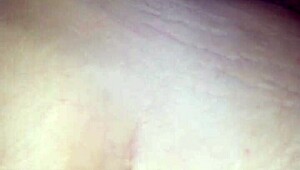 Big Booty Chick Cums on Dick During Penetration