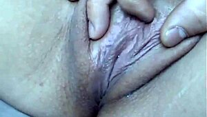 Teen girlfriend fingered and sucks boyfriend intensely