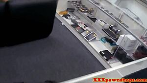 Closeup of amateur babe getting doggystyle from behind in reality video