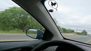 Chico gay seduces gendarme with blowjob in car, paying fine with hot action 😏