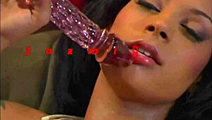 jazmine cashmere shows natural tits in leggings 😍