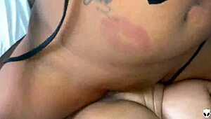 Я одержим Халесси 69, её лесбийское триббинг клитор к клитору нереально в компиляции!