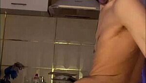 Lihat Twink Gay Ini Coli Bareng? Panas Banget Gay Abis!