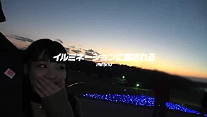 수줍은 아마추어 커플이 야생 섹스 풀 버전 탐험