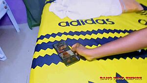 I fucked my ex girlfriend on her birthday and she loved my big fat cock cumming on her hairy pussy.