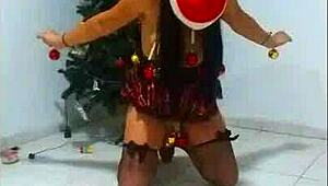 Hey, check this Christmas slave getting bound and gagged!