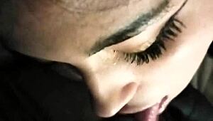 morrita se metio a mi cama y me da mucho amor la muy puta