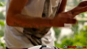 Dick-sucking masseur slams a twink with a raw creampie outdoors, damn!