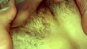 my black bbw lover cummin on my feets