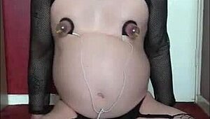 Wow, bisexual crossdresser Mark Wright gets turned on by electro play! 😳