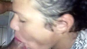 chupando esse pauzudo, quer ver mais?