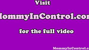 שלישייה עם שדיים גדולים מעוררת סקרנות עם מילף ובחורה ג'ינג'רית בכיף פראי