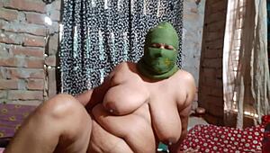 Indian girlfriend gets a birthday surprise in the form of sex from her boyfriend