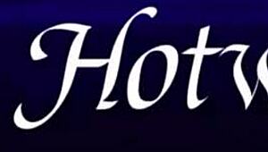 Duas amigas novinhas fodendo gostoso no menage com o dotado ela hotwife official coupleluna full on red