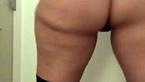 latina bunny shakes big ass clapping