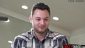 Hej Brittany Andrews, nič neprekoná tvrdý prsný fuck pre macechy, ktoré túžia!