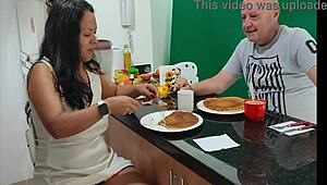 Glücklicher sexy Morgen mit Agarabas und Olpr in 4K Vorschau.