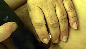 bbw plays with her pussy using a toy and squirts