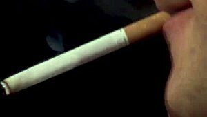 Unglaublich! Cindy Behr, die verdammt heiße, nimmt Sperma-Facial!