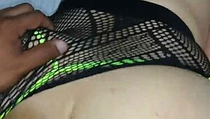 the wife squirts and gets cumshot all over her hair