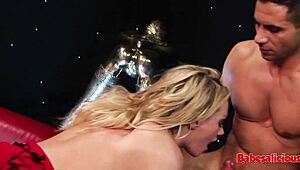 베이브살리셔스 금발 모델 거친 더블삽입 기다림