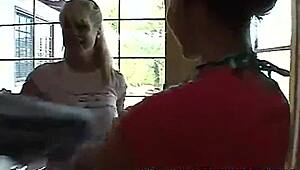 Teens eat pussy by the poolside in a summer hardcore session