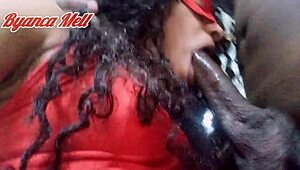 Wah, aku ngerekam kasih memek ketat gue ke suami… oops!