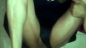 i love watching taniax as travesti cumming on big realistic dildo