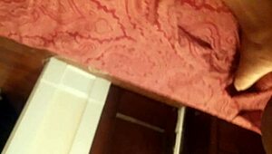 Pretty Jamaican Momi is taking that long American dick 😍