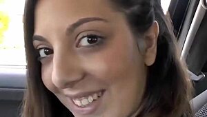 Wow, nastolatka 18+ Lilly Lil rżnięta ostro przy drodze w Niemczech!