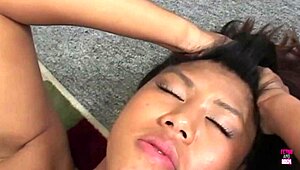 desperate asian babe worships lesbian lover from cunt to toes 😍