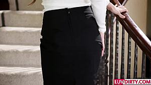 beautiful aj applegate and cassidy klein take a big cock together