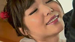 tolong biarkan aku jilat dengan lidah nakalku! kata gadis jepang di 69