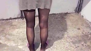 Turkish woman bends over for erotic kitchen cleaning