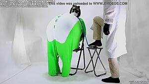 Balloon fetishists rejoice: Screaming looner pops with pleasure
