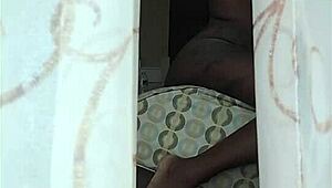 Naejae Onyxx, the tall giantess, grinds against my window