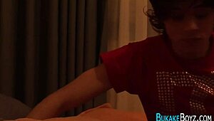 Латинские твинки, жопу долбят с сырой силой