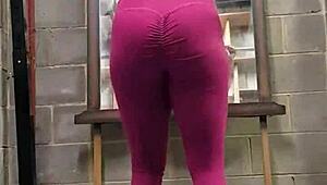 Nude Squats With Butt Plug! Watch This Wild Masturbation Now!