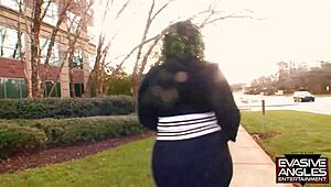 I love her evasive angles