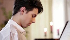 大胆ツインク集団野外乱交にザーメンぶっかけ