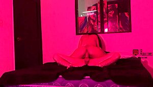 Espero A Mi Hermanastro En Su Cuarto Para Darle Una Gran Sorpresa Parte 1