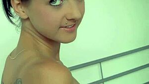 Karolina masturbates with dildo!