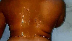 i swear katy katie stepmom's booty jiggles so soft in shower