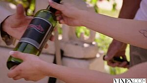 Vixen.com Bad Seks'i Çok Seviyor 😏 Derin Boğaz ve Sürme